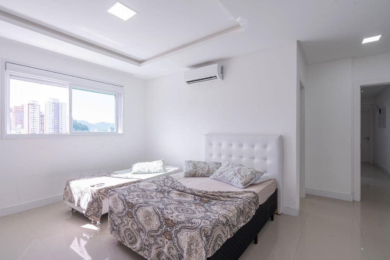 Apto A 260M Da Meia Praia Em Condominio De Luxo Sc イタペマ エクステリア 写真